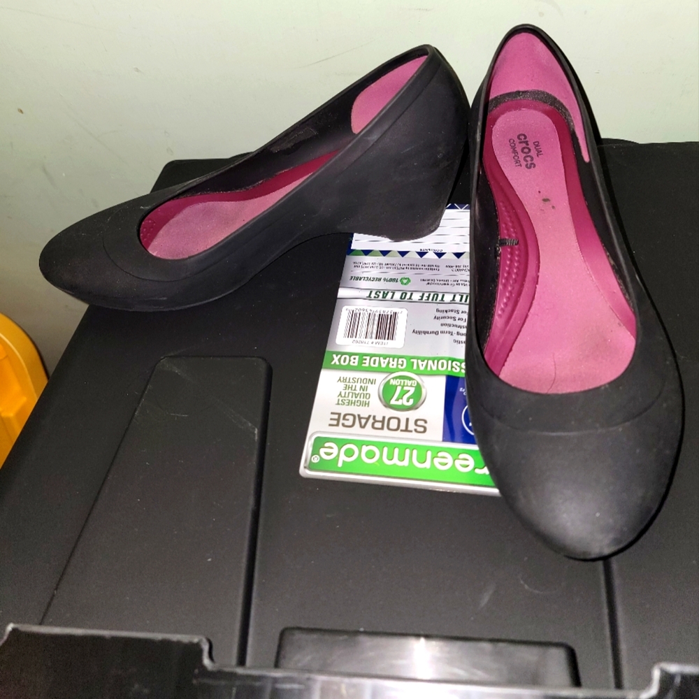 Crocs wedge heels 8 Wide